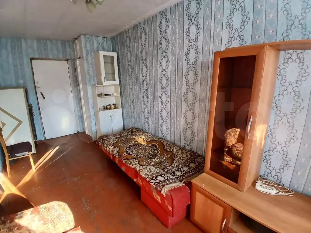 Комната 14 м в 4-к., 5/5 эт. - Фото 1