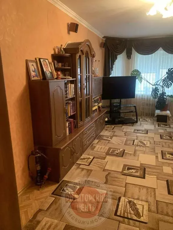 2-к кв. Белгородская область, Белгород ул. Есенина, 54 (76.1 м) - Фото 1