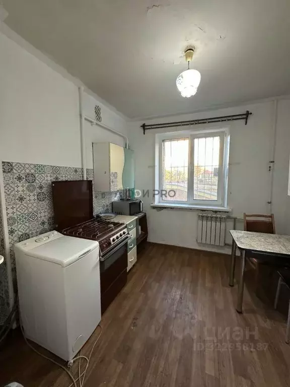 1-к кв. Саратовская область, Саратов Белоглинская ул., 52/70 (33.0 м) - Фото 0