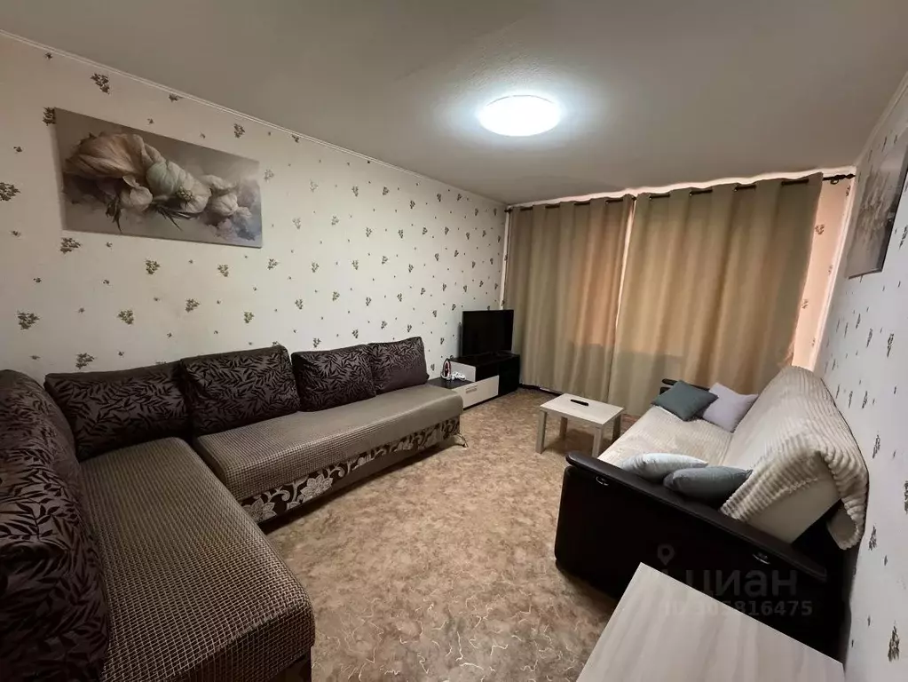 2-к кв. Вологодская область, Череповец Набережная ул., 29А (67.0 м) - Фото 0