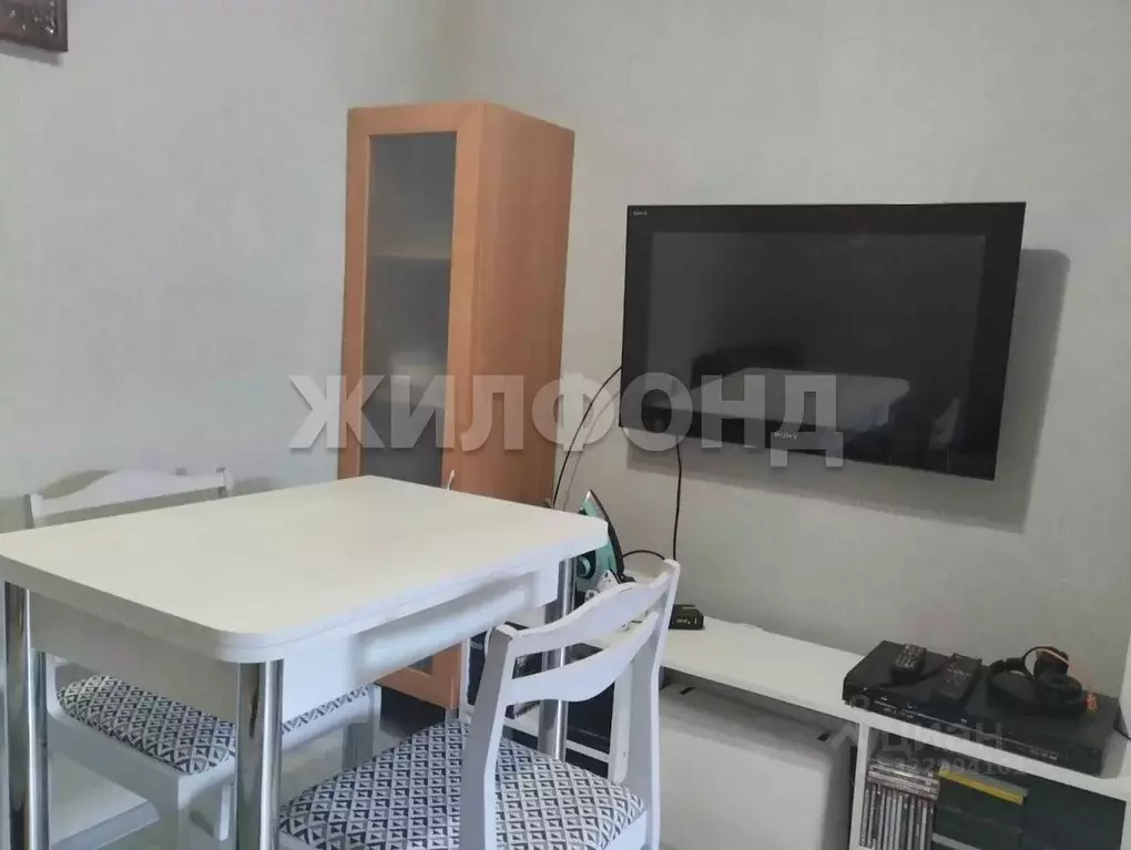 Дом в Новосибирская область, Новосибирск ул. Чехова (60 м) - Фото 1