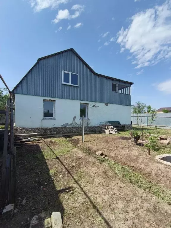 Дом в Саратовская область, Ровное рп ул. Вишневая, 2В (91 м) - Фото 1