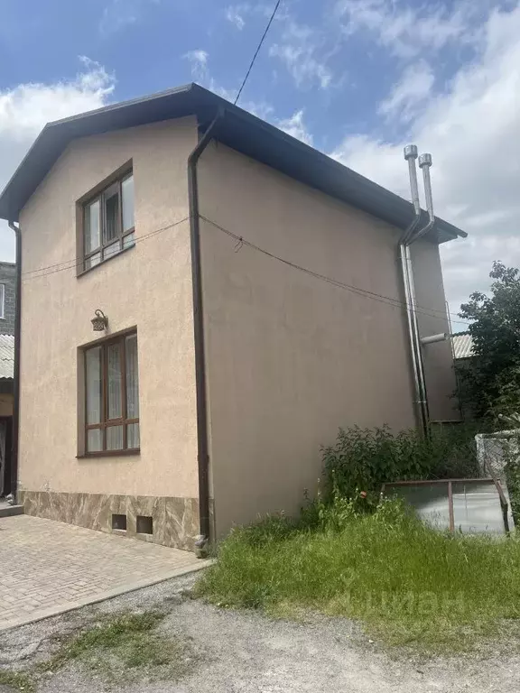 Дом в Северная Осетия, Владикавказ ул. Коцоева (150 м) - Фото 2