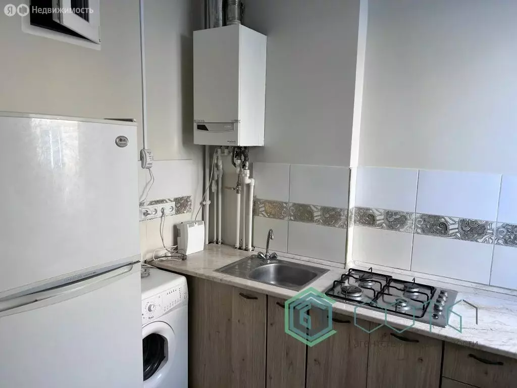 1-комнатная квартира: Калининград, Вагоностроительная улица, 8 (28.2 ... - Фото 2