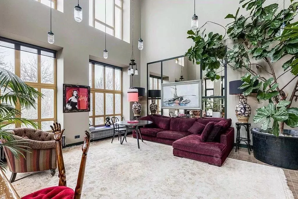 Дом в Москва пос. ДСК Мичуринец, ул. Ленина (757 м) - Фото 0