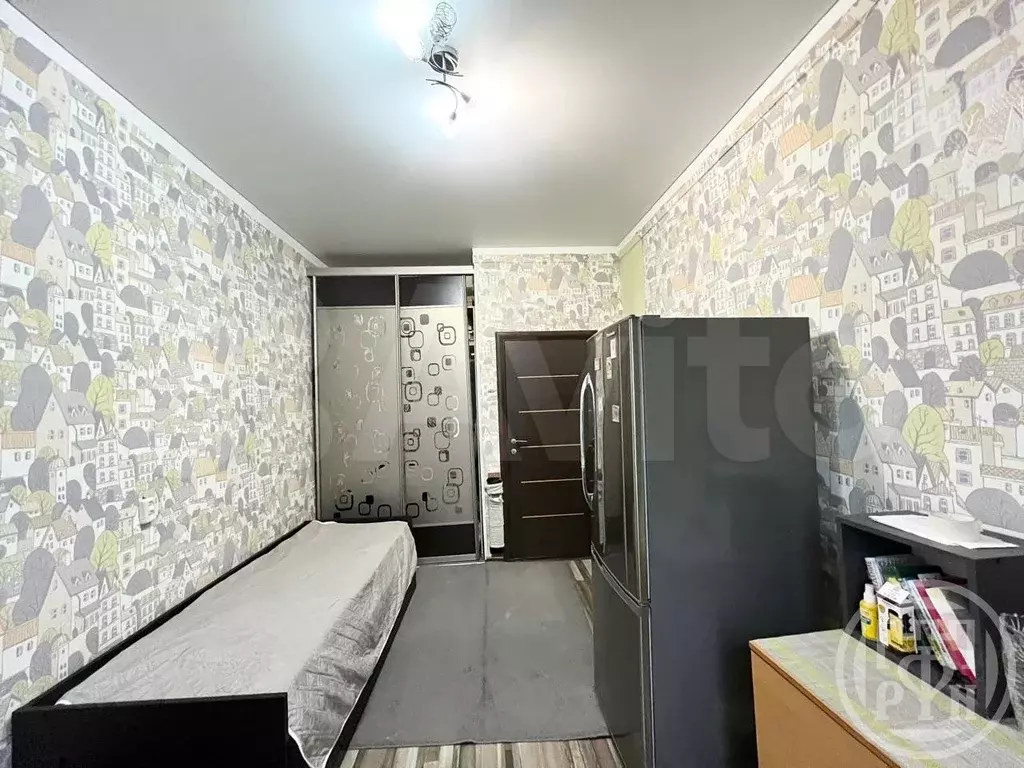 Комната 14 м в 4-к., 1/4 эт. - Фото 1