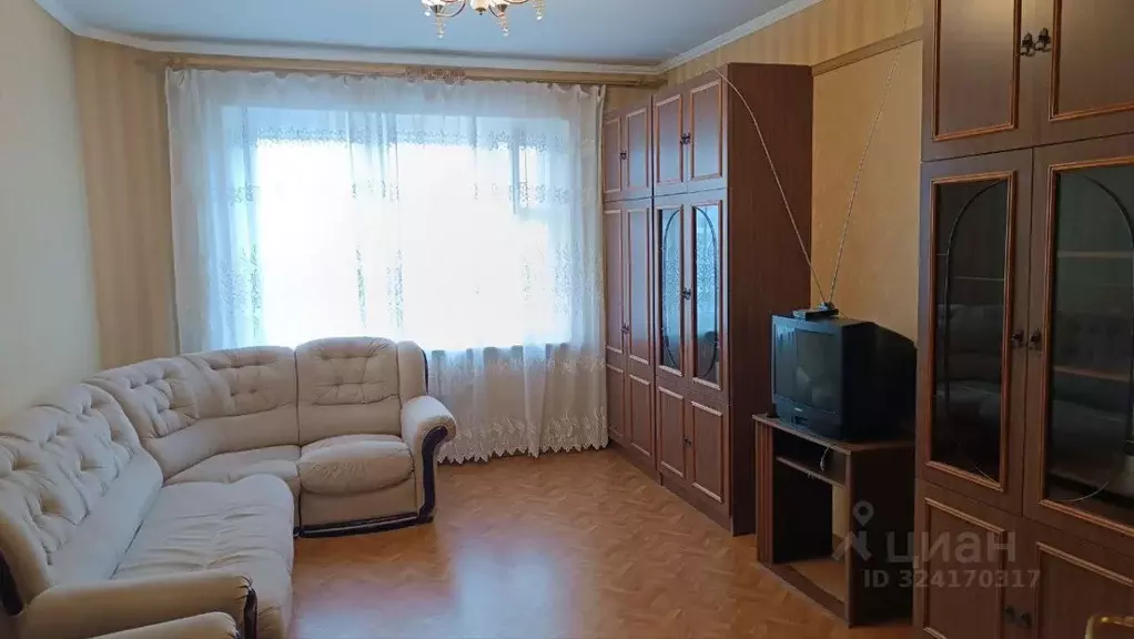 3-к кв. Омская область, Омск просп. Комарова, 27/1 (65.5 м) - Фото 1