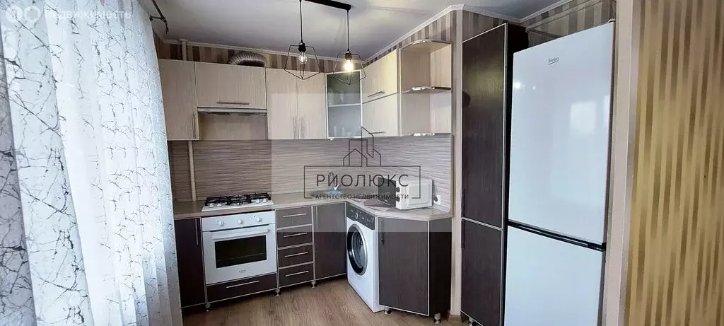 3-комнатная квартира: Магнитогорск, улица Суворова, 139 (54 м) - Фото 1