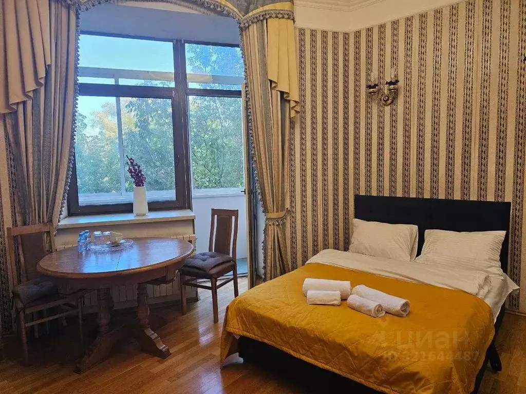 Комната Москва Чистопрудный бул., 11С1 - Фото 0