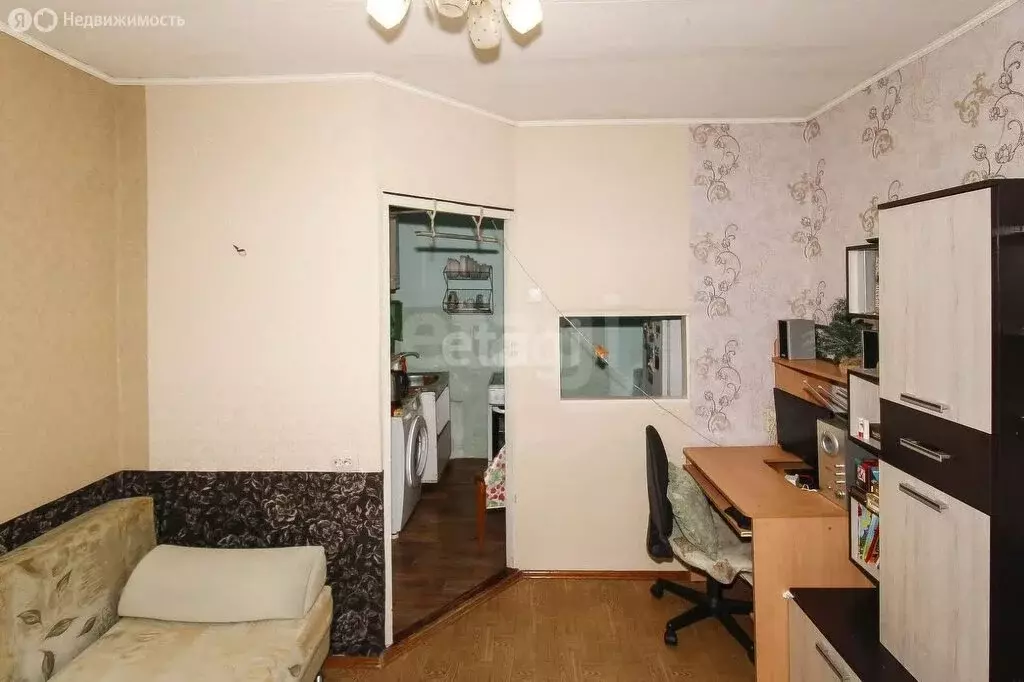 2-комнатная квартира: Тюмень, улица Бабарынка, 16А (49 м) - Фото 0