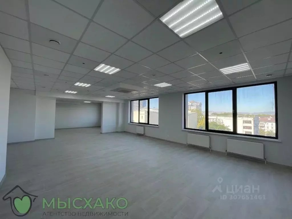 Офис в Краснодарский край, Новороссийск ул. Губернского (102 м) - Фото 0