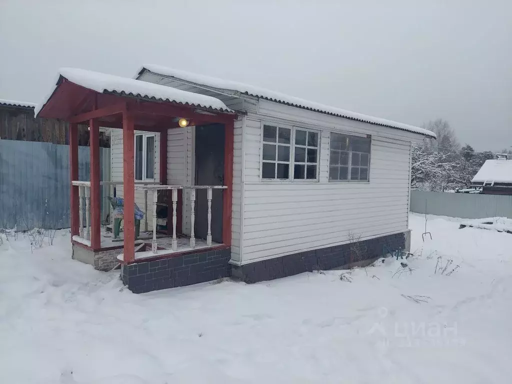 Дом в Ленинградская область, Луга Шалово мкр, ул. Центральная (30 м) - Фото 0