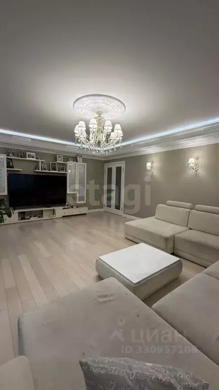 3-к кв. Санкт-Петербург Варшавская ул., 23к2 (131.7 м) - Фото 1