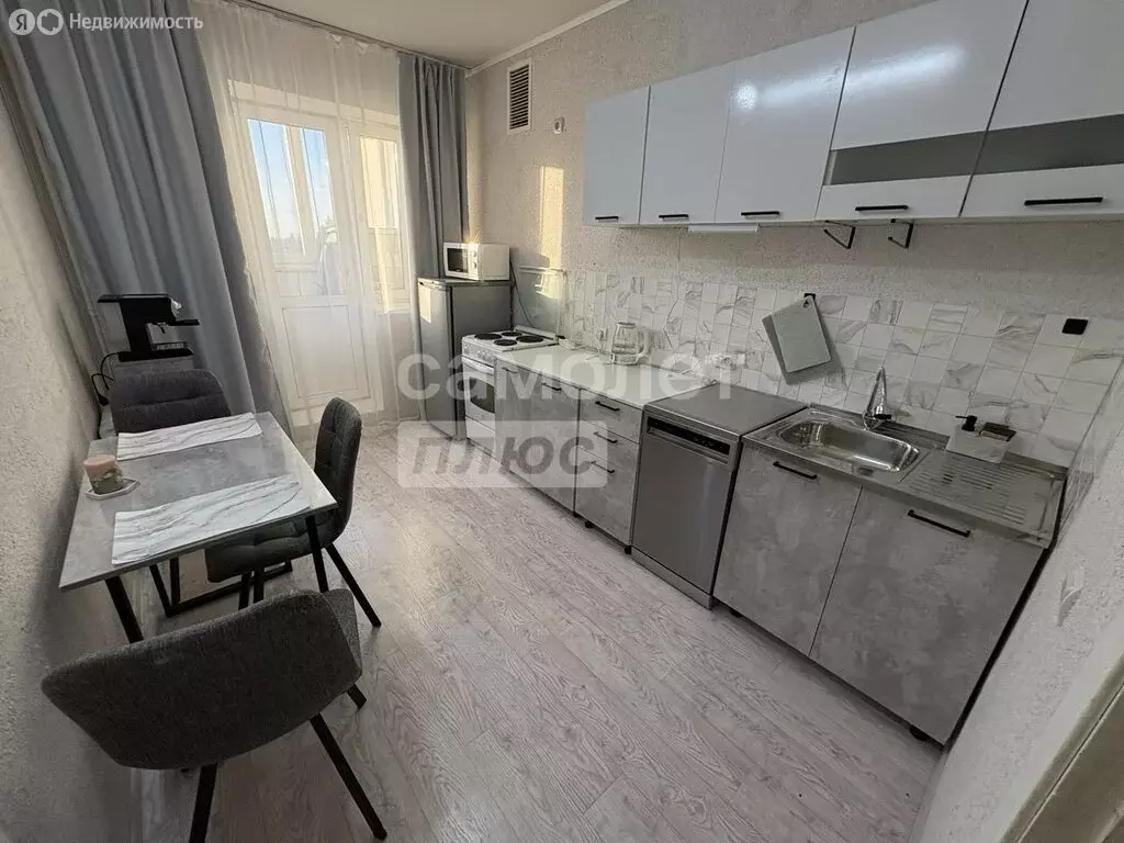 2-комнатная квартира: Омск, микрорайон Городок Нефтяников, улица ... - Фото 2