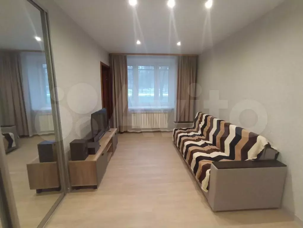 1-к. квартира, 30 м, 1/9 эт. - Фото 0