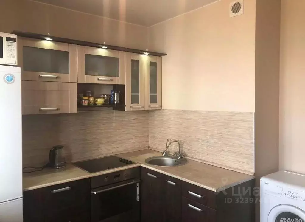 2-к кв. Тюменская область, Тюмень ул. Муравленко, 13 (55.8 м) - Фото 1