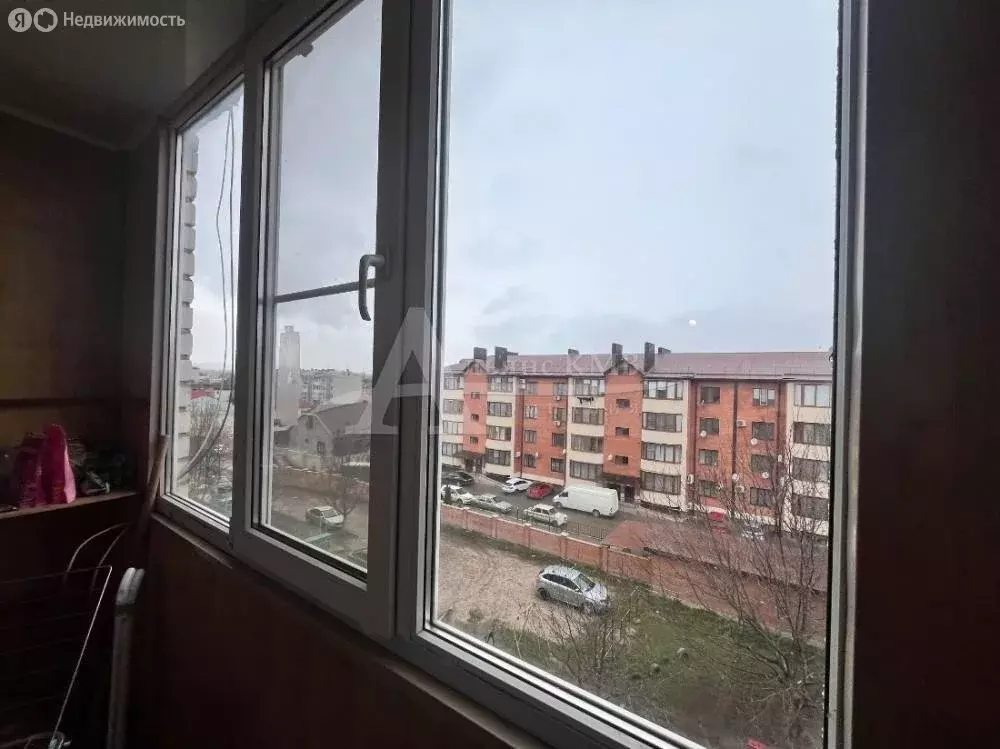 3-комнатная квартира: станица Ессентукская, улица Губина, 7А (73 м) - Фото 0