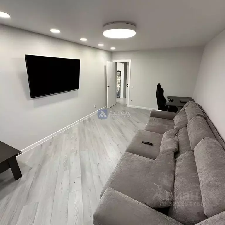 2-к кв. Тюменская область, Тюмень ул. Валентины Трофимовой, 13 (67.0 ... - Фото 2