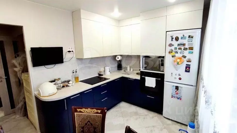 3-к кв. Тюменская область, Тюмень ул. Федюнинского, 58к2 (56.0 м) - Фото 1