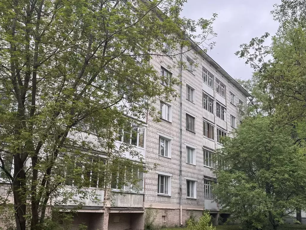 3-к кв. Кировская область, Киров ул. Карла Либкнехта, 83 (90.0 м) - Фото 0