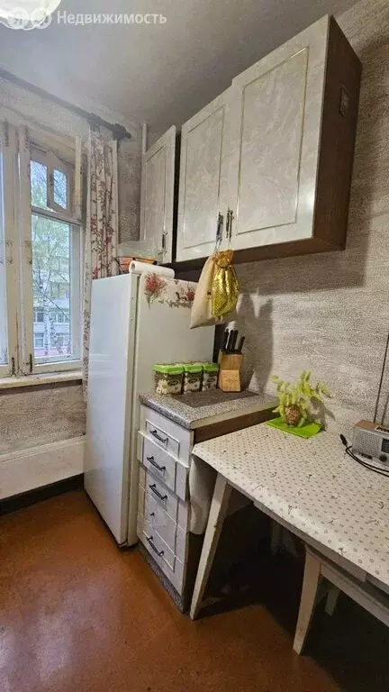 3-комнатная квартира: Нижний Новгород, улица Мельникова, 28 (50.3 м) - Фото 0