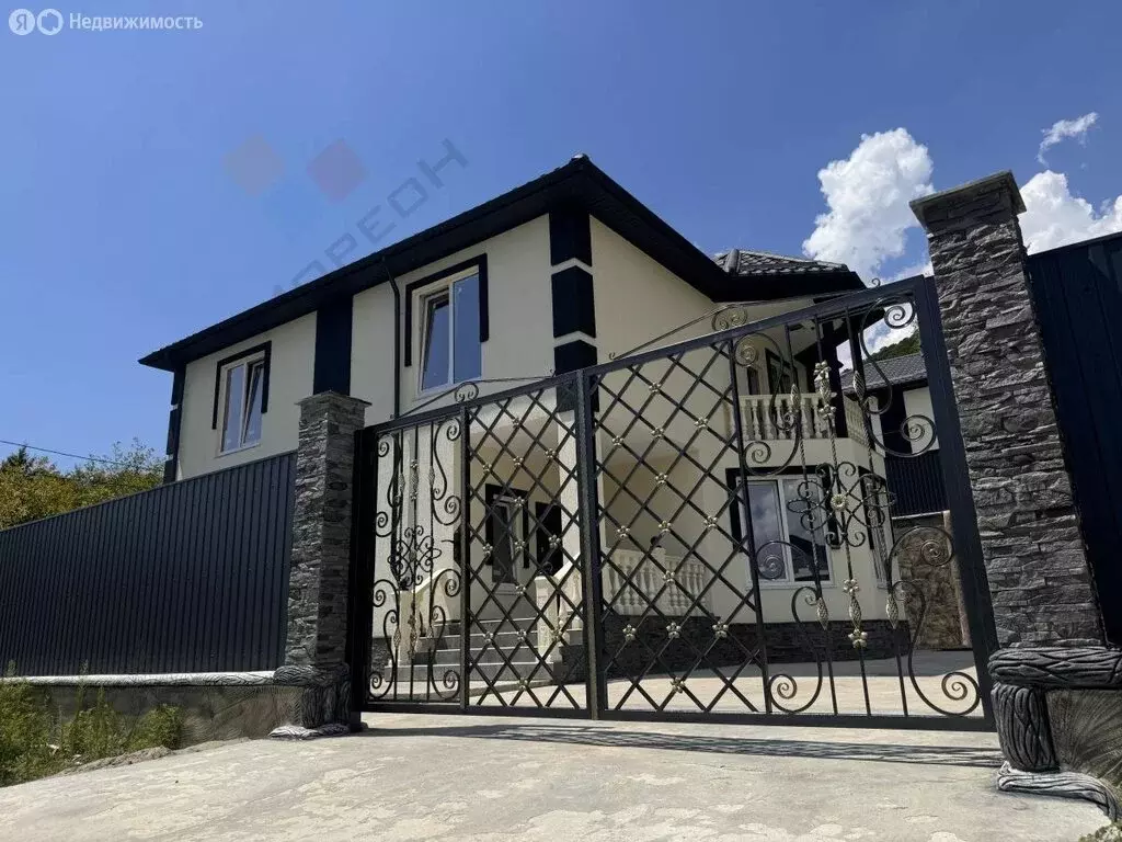 Дом в село Агой, Радужная улица, 5 (226.6 м) - Фото 1