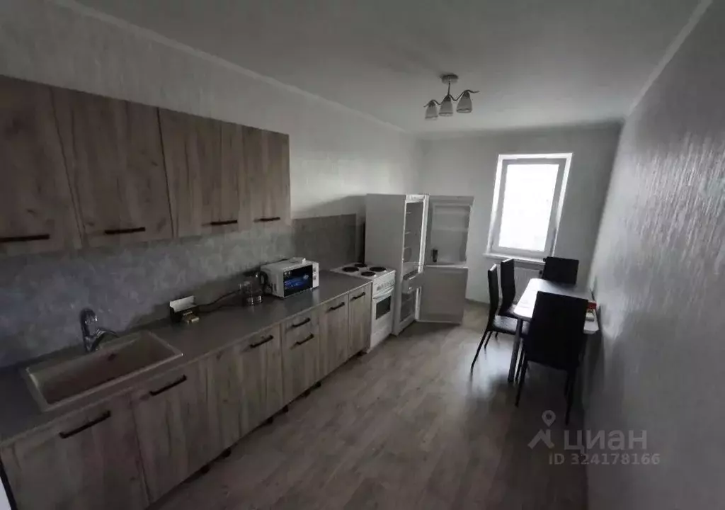 3-к кв. Пермский край, Пермь ул. Яблочкова, 3 (80.0 м) - Фото 1