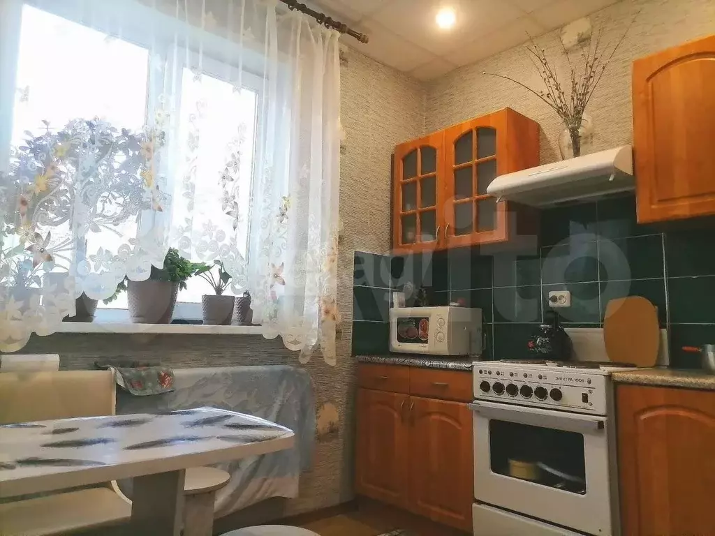 3-к. квартира, 69 м, 4/6 эт. - Фото 0