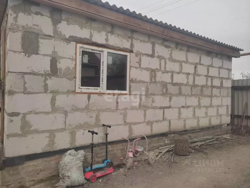 Дом в Белгородская область, Старооскольский городской округ, с. ... - Фото 1