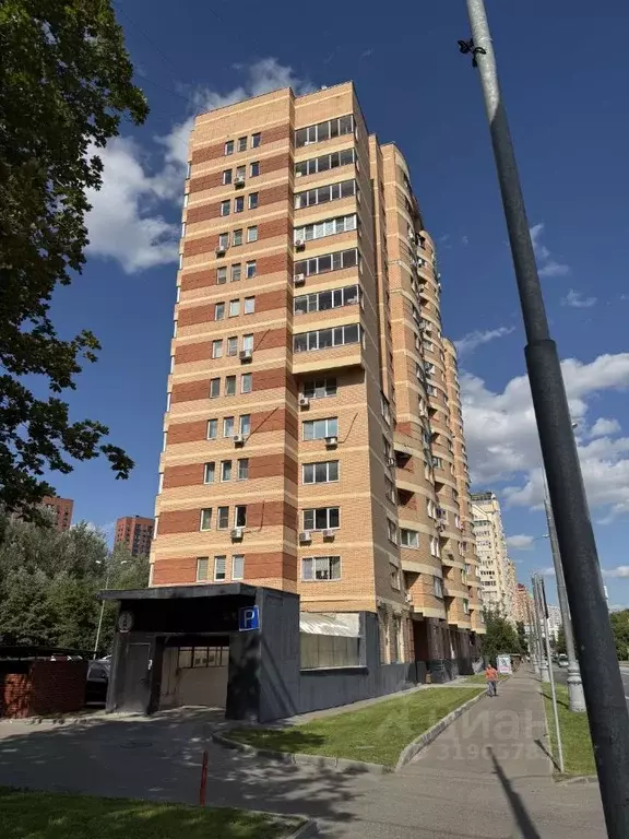 Гараж в Москва Карамышевская наб., 28к1 (18 м) - Фото 0