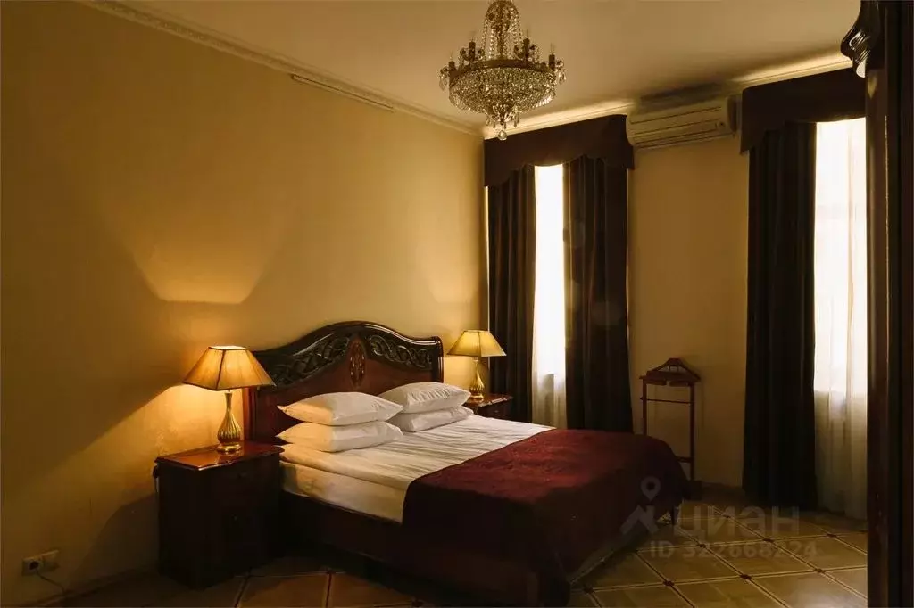 Комната Санкт-Петербург ул. Зодчего Росси, 4 - Фото 1