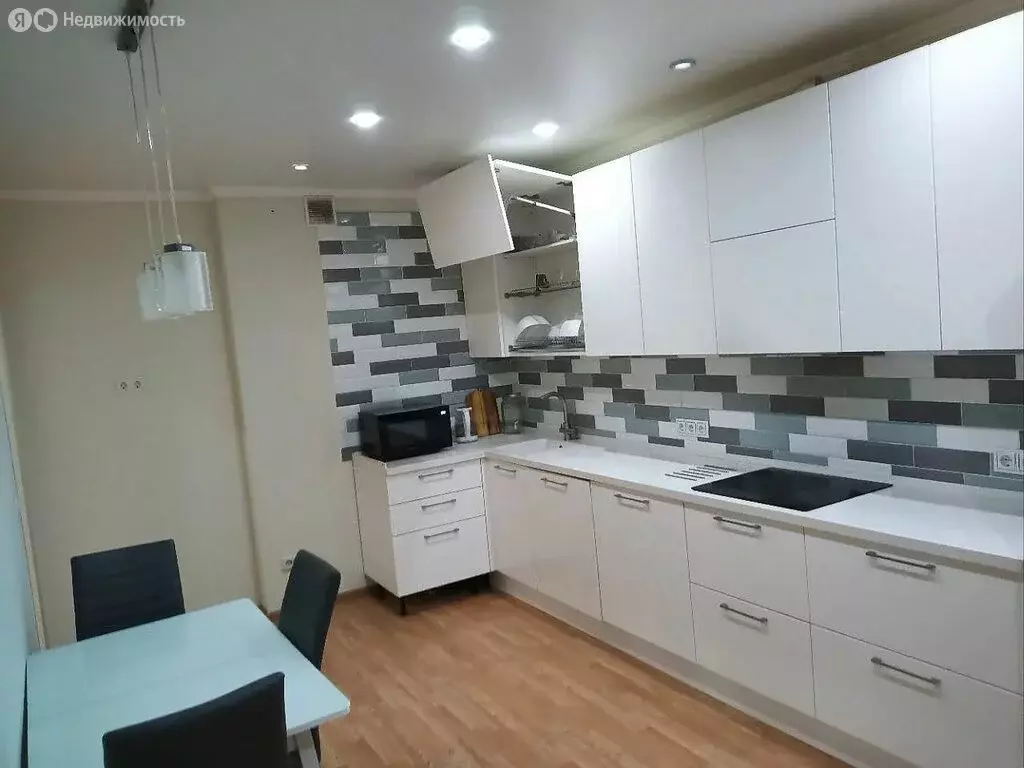 4-комнатная квартира: Тюмень, улица Фёдора Дозорцева, 17 (94.8 м) - Фото 2