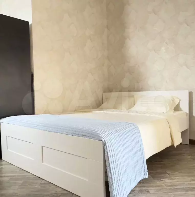 Комната 25 м в 1-к., 1/3 эт. - Фото 1