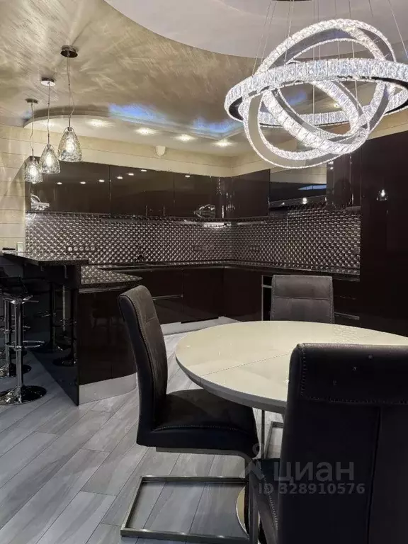 4-к кв. Москва ул. Покрышкина, 3 (135.7 м) - Фото 1