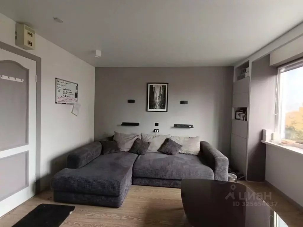 Комната Свердловская область, Екатеринбург ул. Молодежи, 82 - Фото 1