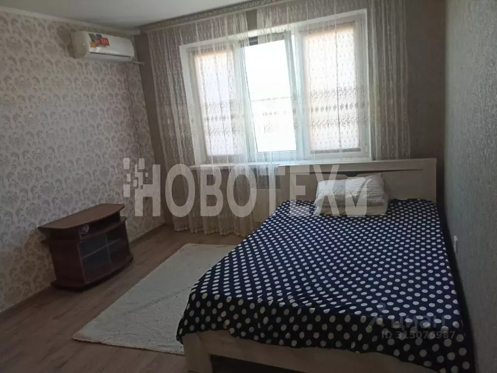 1-к кв. Краснодарский край, Крымск Надежда мкр, ул. Надежды (36.0 м) - Фото 0