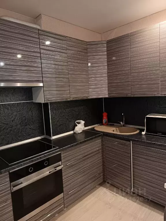 1-к кв. Омская область, Омск ул. 10 лет Октября, 138к2 (43.8 м) - Фото 0