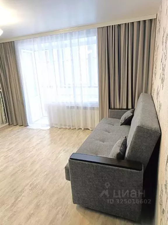 1-к кв. Омская область, Омск бул. Архитекторов, 3/9 (32.0 м) - Фото 1