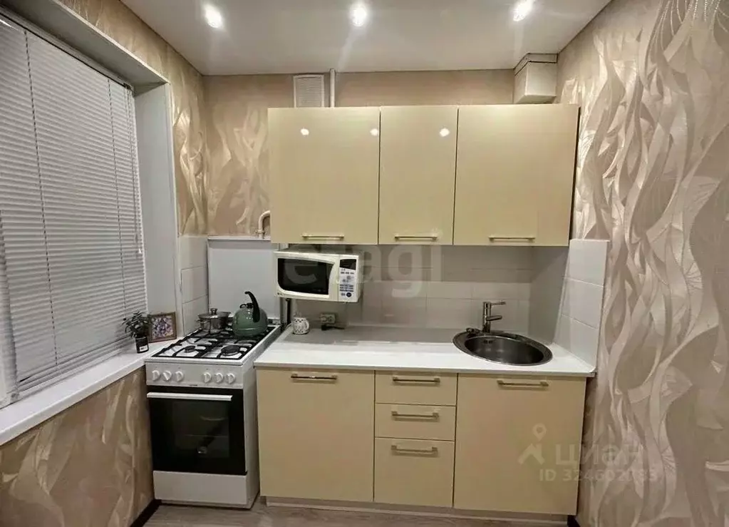 2-к кв. Оренбургская область, Оренбург ул. Сергея Лазо, 12 (43.1 м) - Фото 1