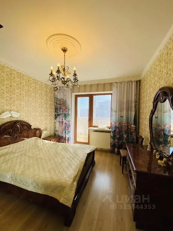 2-к кв. Санкт-Петербург просп. Луначарского, 52к1 (67.0 м) - Фото 0