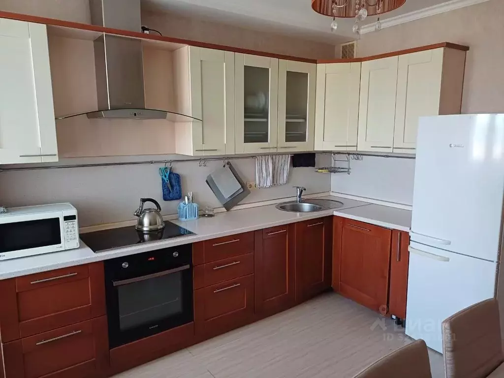 2-к кв. Чувашия, Чебоксары ул. Константина Иванова, 91 (80.2 м) - Фото 1