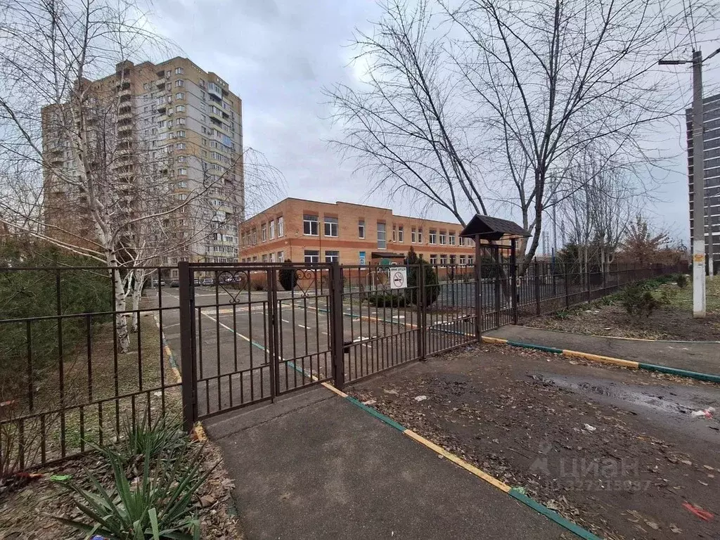 Помещение свободного назначения в Ростовская область, Батайск ул. ... - Фото 1