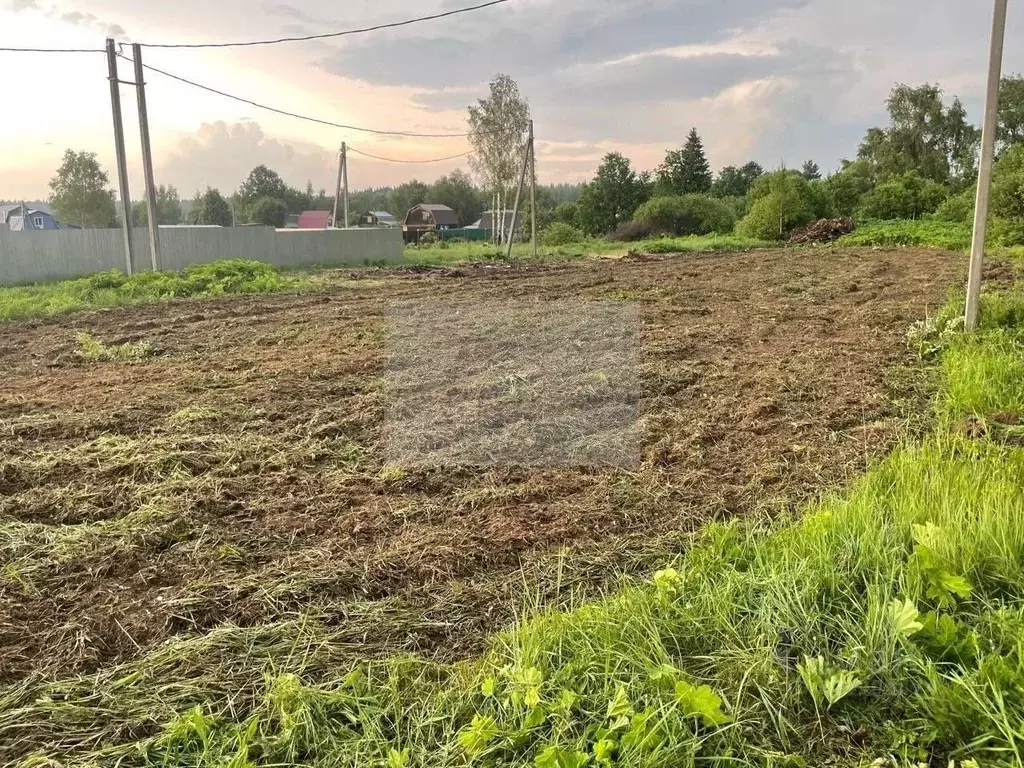 Участок в Московская область, Наро-Фоминский городской округ, д. ... - Фото 1