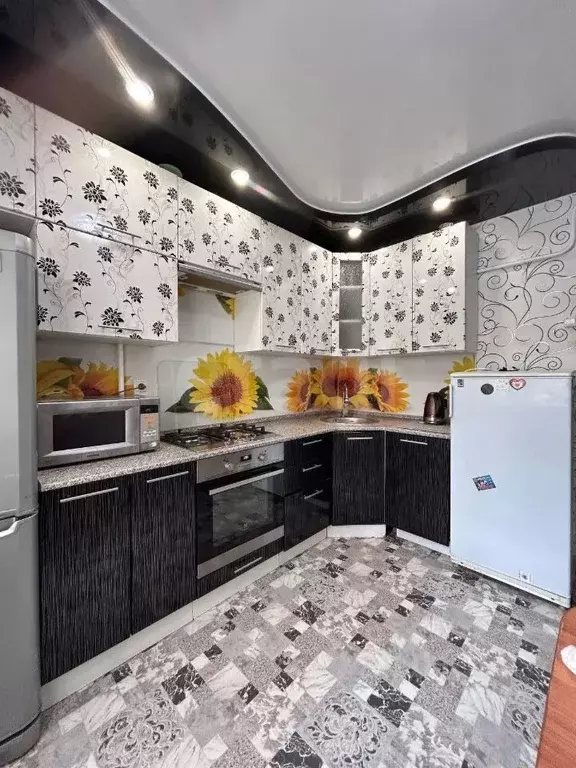 3-к кв. Коми, Усинск Комсомольская ул., 11 (67.7 м) - Фото 2