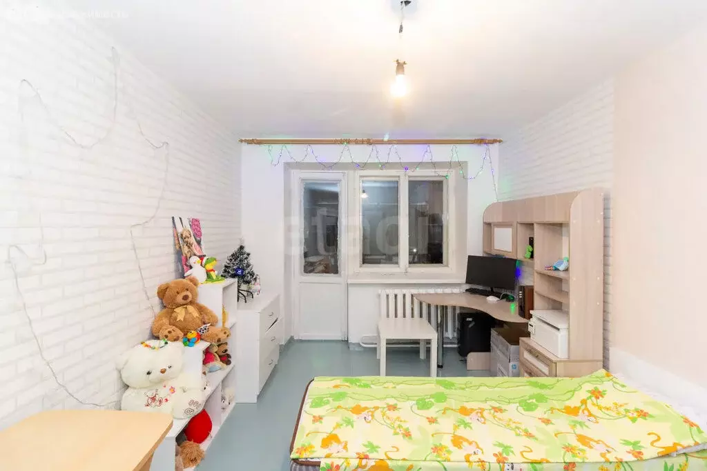 3-комнатная квартира: Тюмень, Волгоградская улица, 111 (52.8 м) - Фото 2