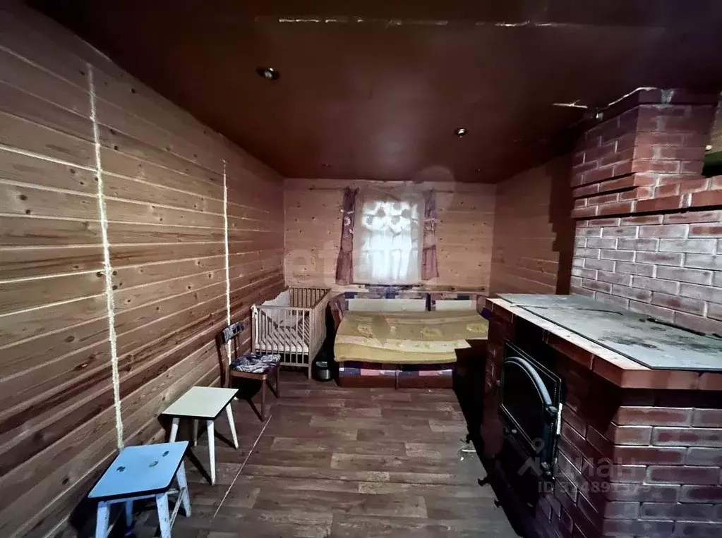 Дом в Ленинградская область, Киришский район, Глажевское с/пос, пос. ... - Фото 1