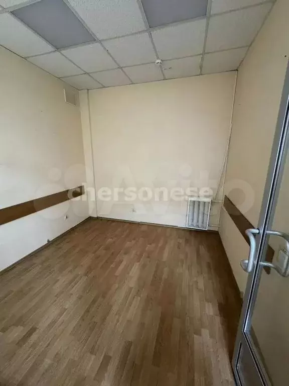 Аренда помещения свободного назначения 142 кв м, 4/4 этаж улица ... - Фото 1