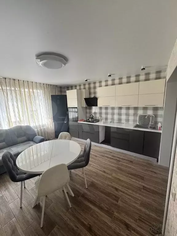 3-к. квартира, 65 м, 2/9 эт. - Фото 0