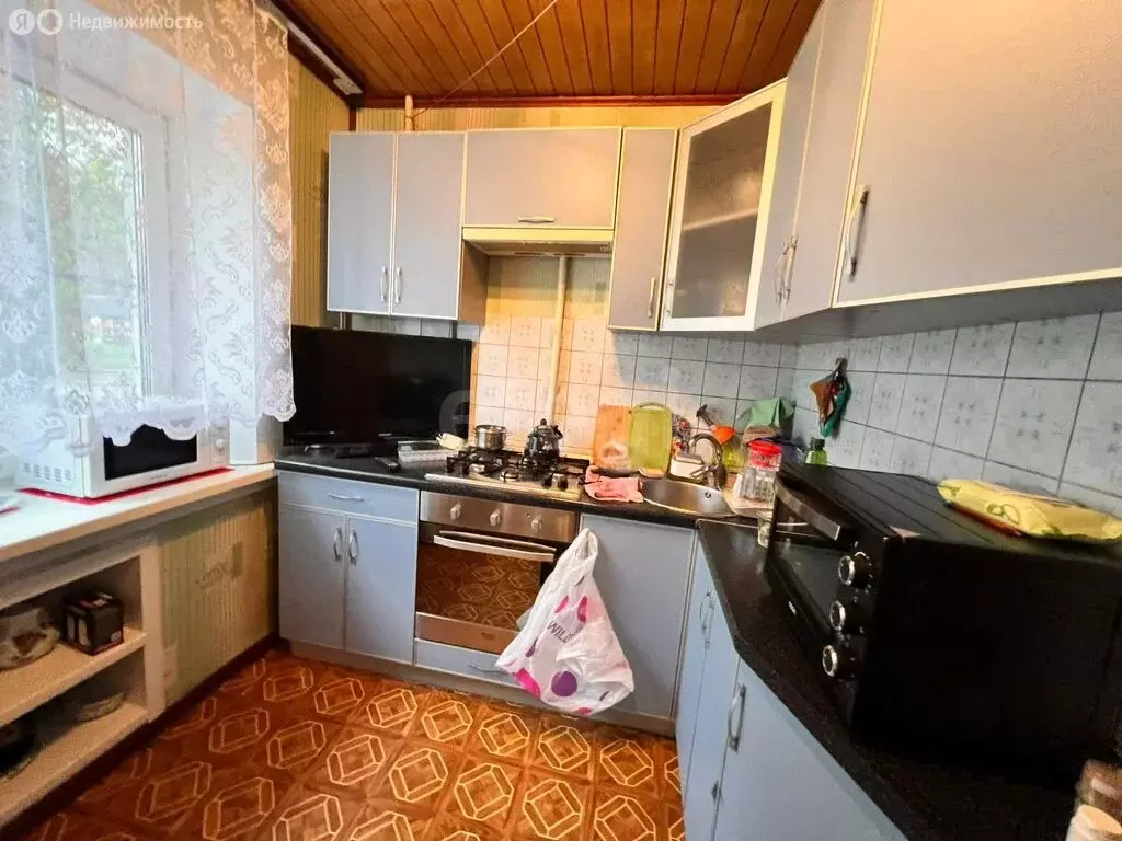 2-комнатная квартира: посёлок городского типа Редкино, проспект ... - Фото 1