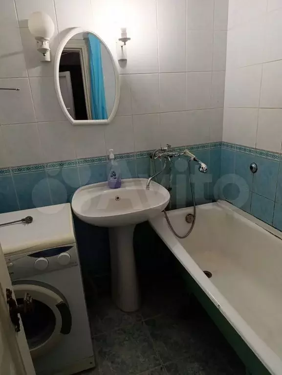 2-к. квартира, 55 м, 2/4 эт. - Фото 0